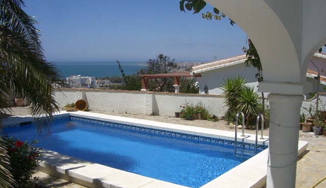 Holiday Home 'Casa Tamarit' with Sea View, Wi-Fi and Air Conditioning