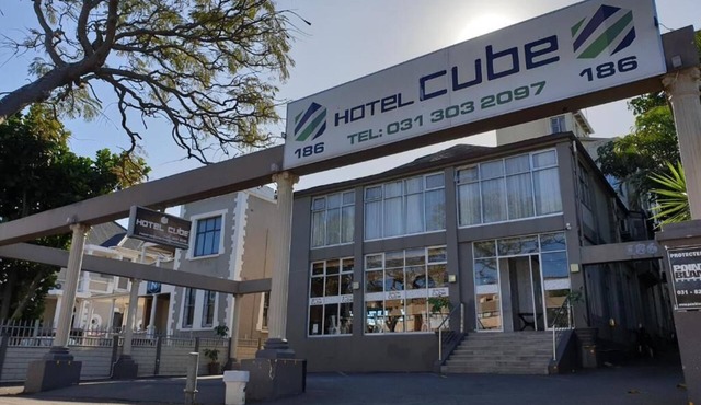 Hotel Cube