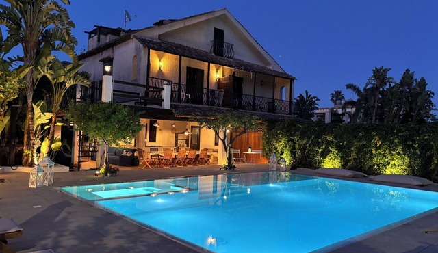 Incantevole villa con piscina e spa a 150 metri dal mare