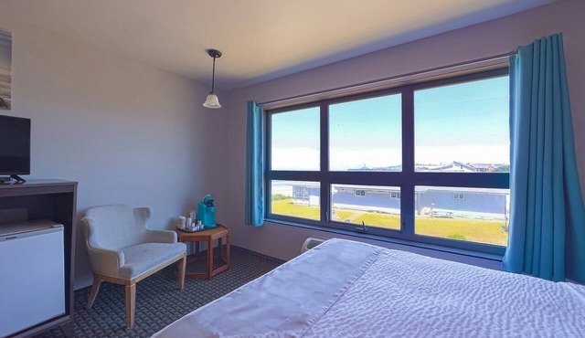 King Bed with Ocean view