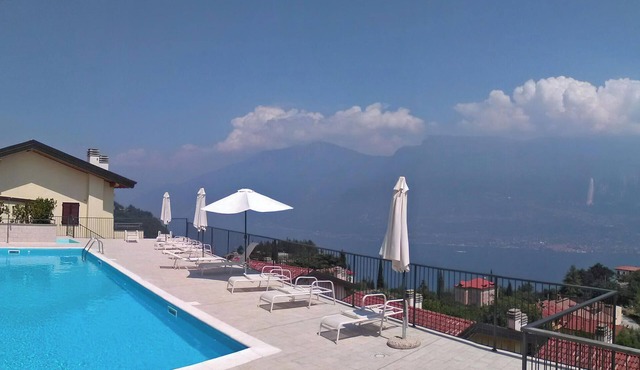 La Quiete 24 Holideal Apartment Lake view