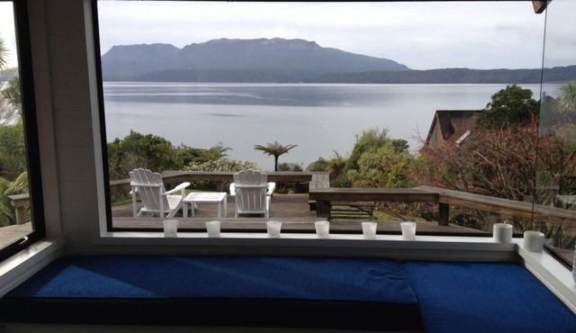 Lake front with own jetty. Four bedroom with modern furnishings