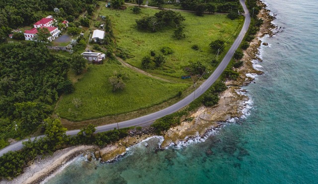 Large house on historic estate - ocean views - incredible location