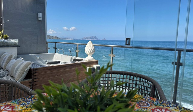 Last Minute-Jacuzzi & Sea View
