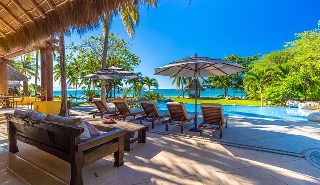 LUXURY BEACHFRONT ESTATE 8 BD RANCHOS ESTATES FULLY STAFFED, RESORT ACCESS INCL