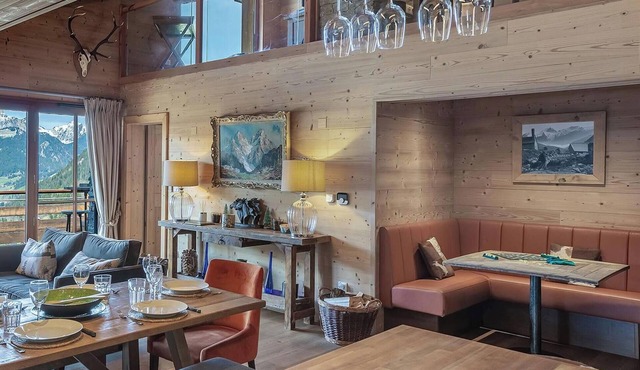 Luxury flat for 8 people - authentic, close to the centre and slopes