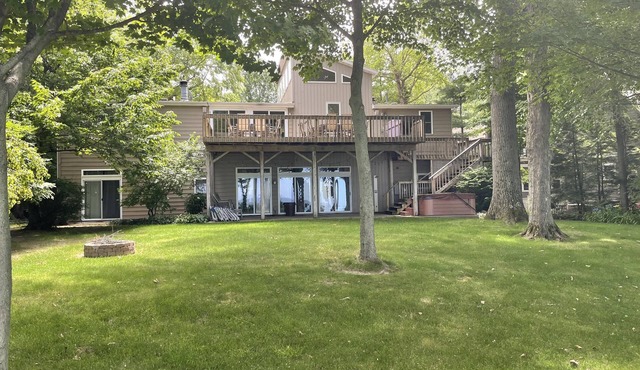 Luxury Home on Lake Michigan! Private Beach, Pool and Hot Tub