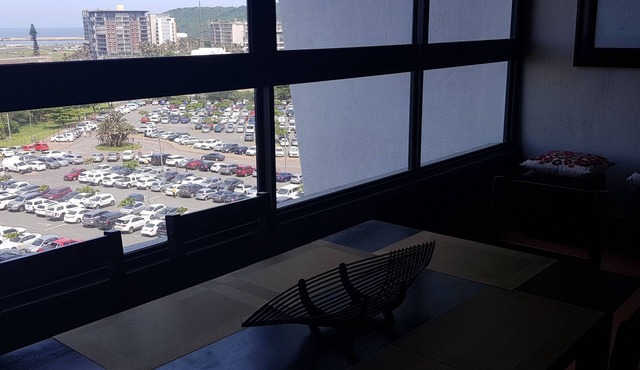 Luxury 3 Bed overlooking Ushaka Marine world