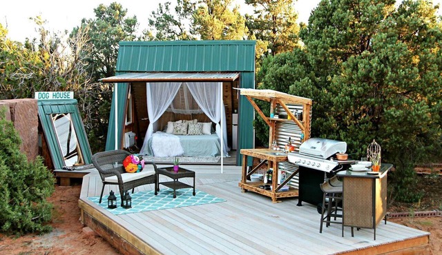 Magical A-Frame Tiny House Getaway with Spectacular Views near Zion National Park, Utah