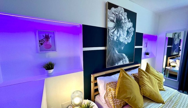 Massive New House Sleeps 20+ Accepts Groups