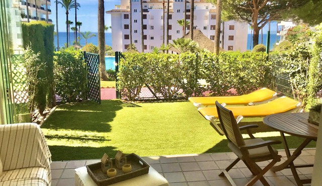 MI CAPRICHO: Beachfront, Ground Floor, Private Garden & Terrace. Comfortable