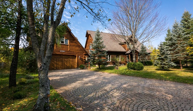 Michaywe Log Home, Perfect For Large Groups