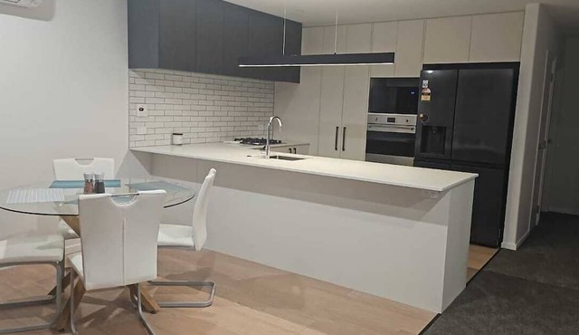 Modern 2.5BR Home in Quiet Halswell/WiFi/Parking/2 Bath(1 Ensuite)Private Entry
