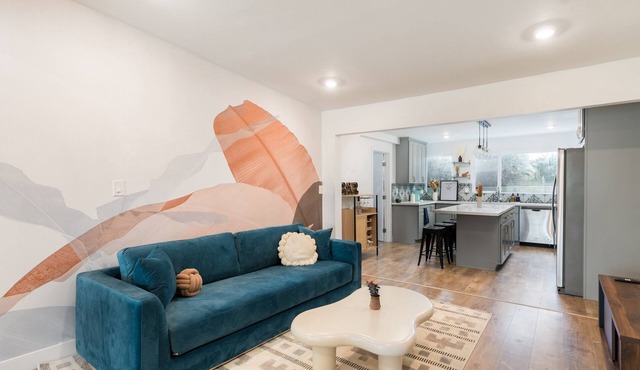 Newly Furnished Home with Secret Door & Hot Tub 5 miles to Little Italy!