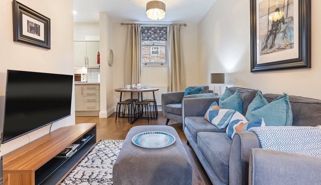 No. 4 - Oak Tree Cottage - Pass the Keys