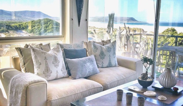 Oceansong Beach House, Cape Town. Be by the sea!
