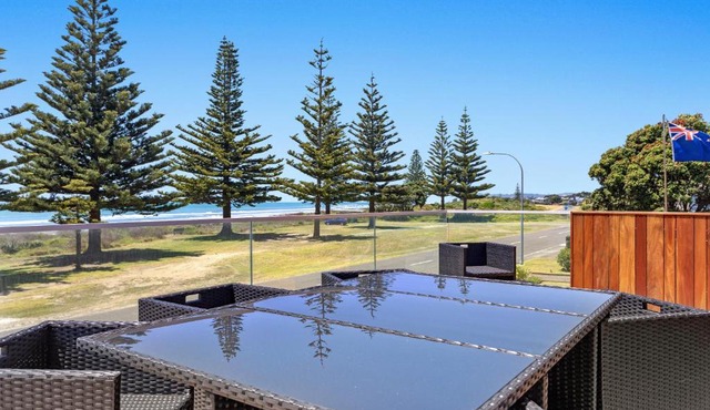 Ohope Beachside Retreat - Ohope Holiday Home