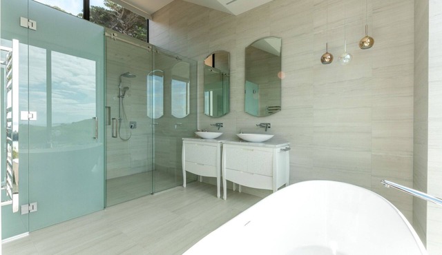 Omana Luxury Villa on Waiheke Island Four intimate villas with private beach