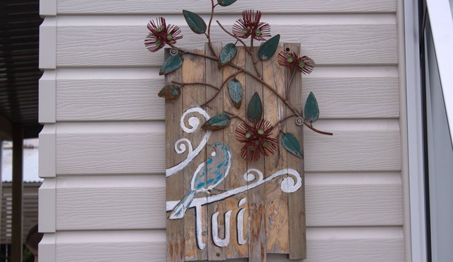 Orewa Kiwi Cabins - Tui