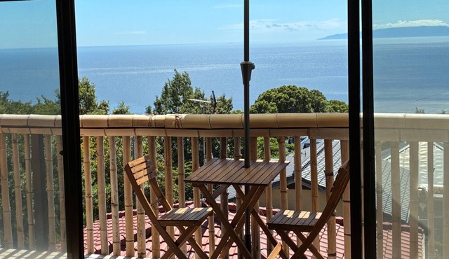 Pacific Panorama: A Sunny and Spacious 3-Story House Just 1 Hour from Tokyo.