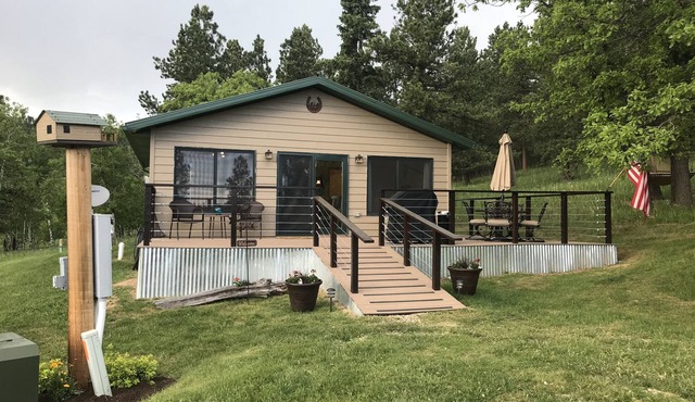 Peaceful, Private, Quiet And Luxurious Cabin On 15 Acres Surrounded by Forest