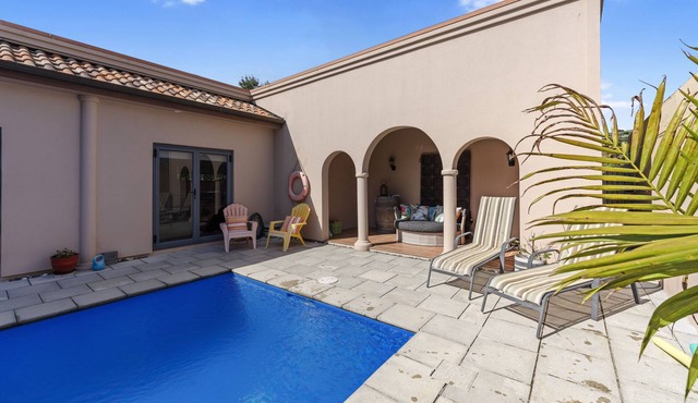 Poolside Serenity - Papamoa Beach Holiday Home