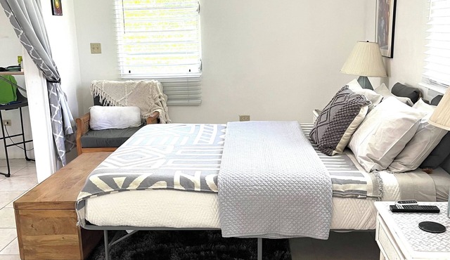 Private Studio 7 min drive to F’sted town,beach