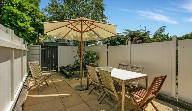 QV Sunny Townhouse at Collingwood Street - 456