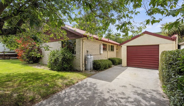 Rees on Reid - Arrowtown Holiday Home