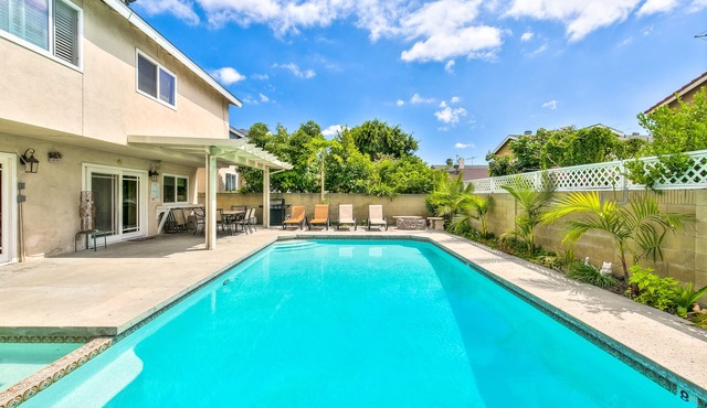 Resort w/Hot Tub, Pool and Fire Pit