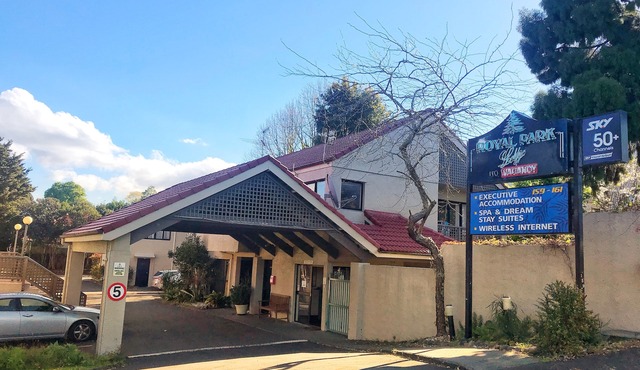 Royal Park Lodge