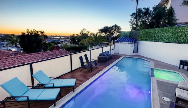 San Diego Villa heated pool, jacuzzi and sunset-views