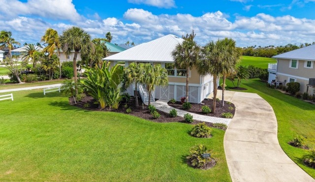Seaside Links: Beautiful Home in The Dunes Overlooking the Golf Course