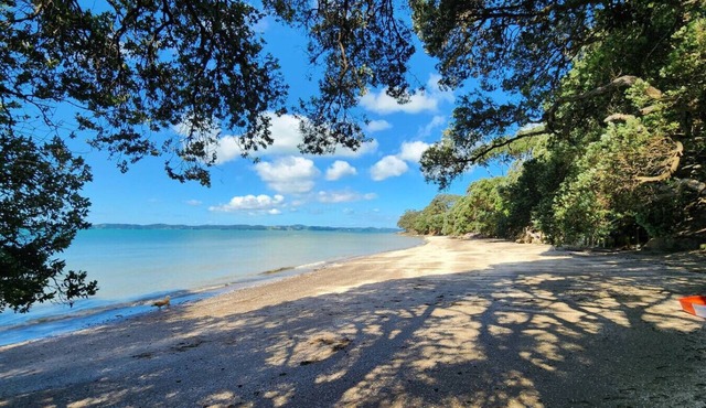 Seaside Premium Home with Spa Pool near Beach