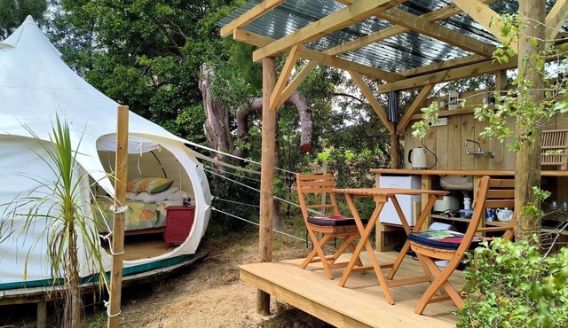 Secluded Glamping Retreat with Private Wine Barrel Bathroom near Oneroa, Waiheke Island