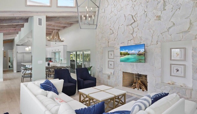Shellbound House Spectacular Lakefront Home With Pool in Dunes Golf Community
