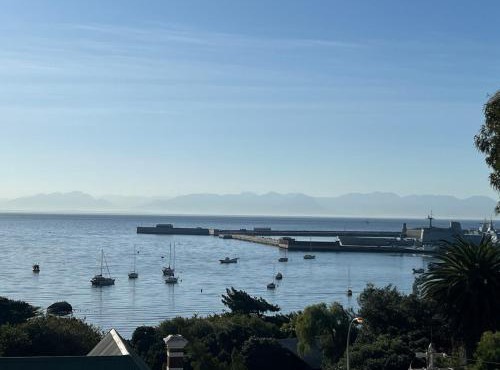 Simons Town long beach Penthouse