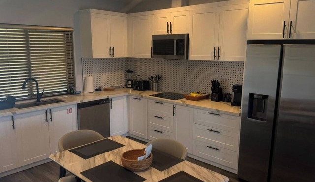 Spacious 1-Bedroom Suite w/Beach View Balcony