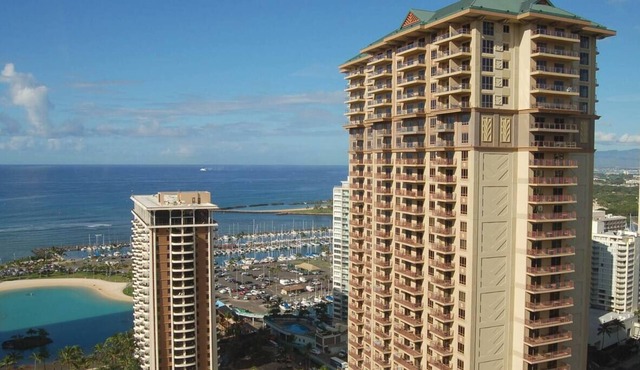 Spacious 2 bedroom at the gorgeous Hilton Grand Waikikian
