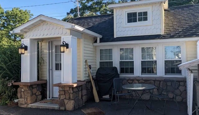 Stone Cottage on Oneida Lake