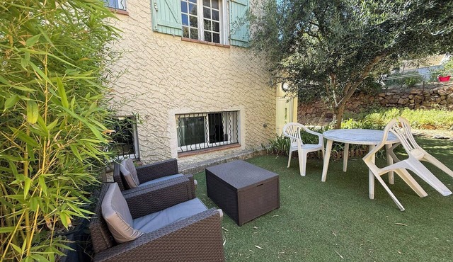 Studio moderne, climatisé, avec grande terrasse - La Garde