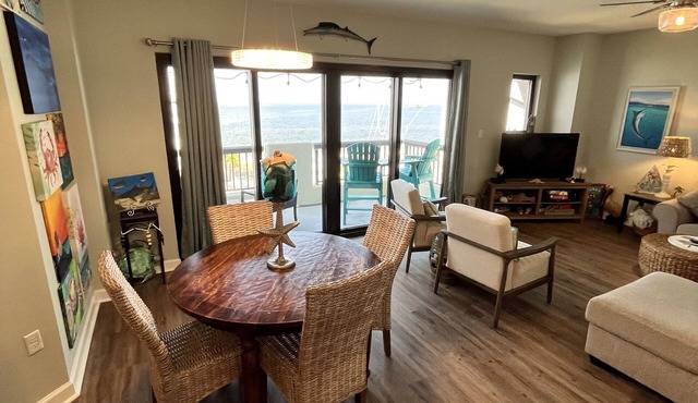 Stunning 3rd Floor Gulf View Luxury Condo! Pool, Hot Tub, Private Balcony. ☀️
