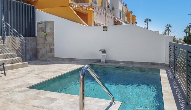 Stunning home in Caleta de Velez