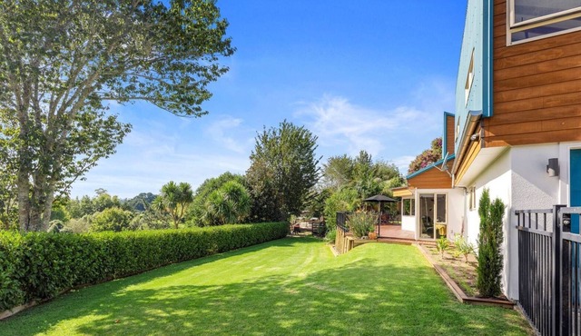 Stunning large family home with plenty of outdoor space