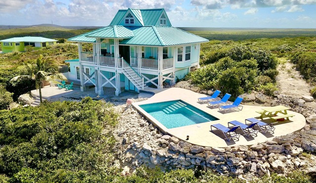 Stunning views of Dragon Cay on Middle Caicos with your own private pool!