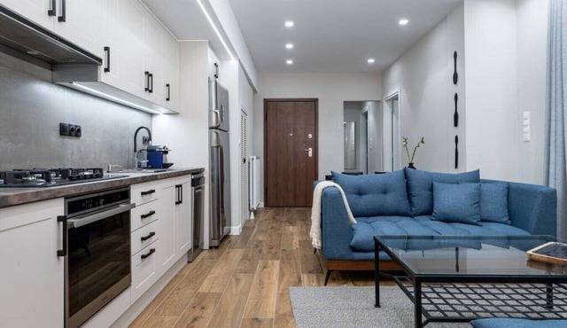 Stylish Abode Under Acropolis W/Sunny Courtyard!