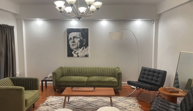 Stylish CBD apartment with stunning river views
