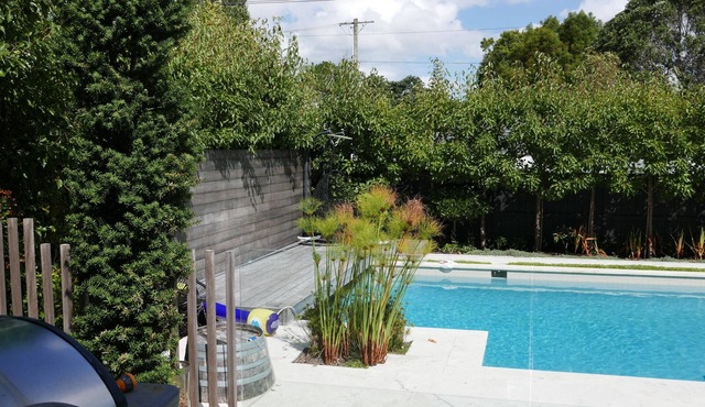 Summer paradise - family home sleeps 8 - great pool and stunning section