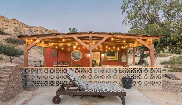 Sun Ray Ranch Cabin between Joshua Tree and Palm Springs
