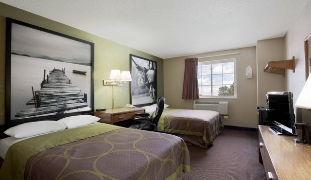 Super 8 by Wyndham Pulaski